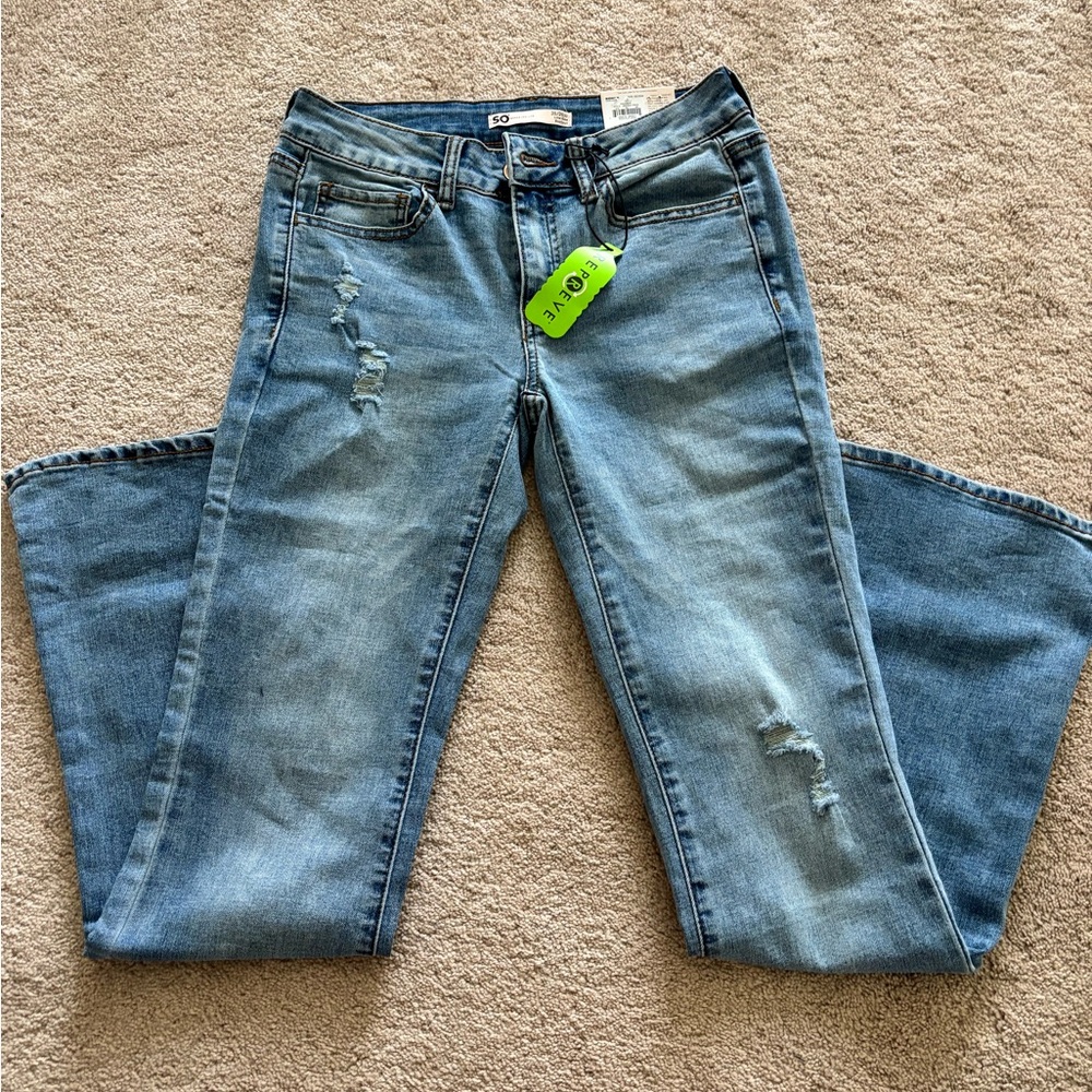 Bootcut low-rise Jeans with Classic Style